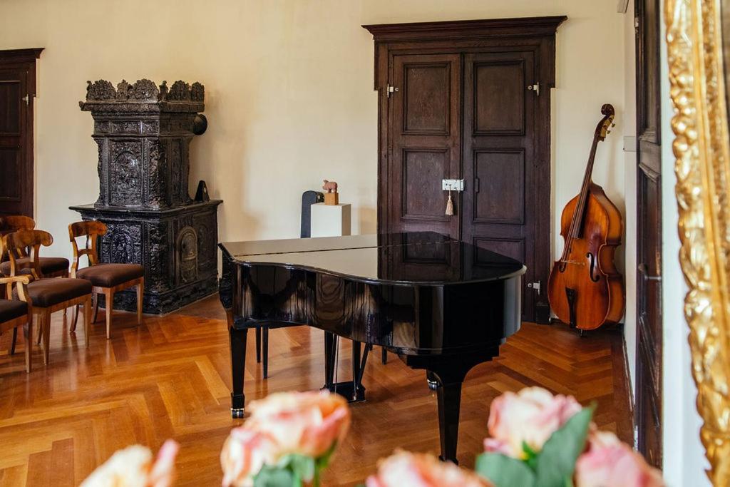 Schlossgut Tunzenberg Mengkofen Ngoại thất bức ảnh